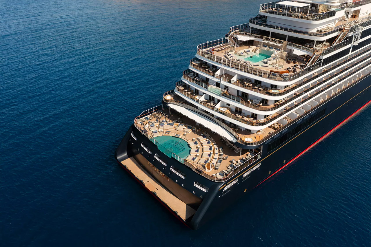 crociera luxury travel viaggio mare exploraII journeys poppa nave