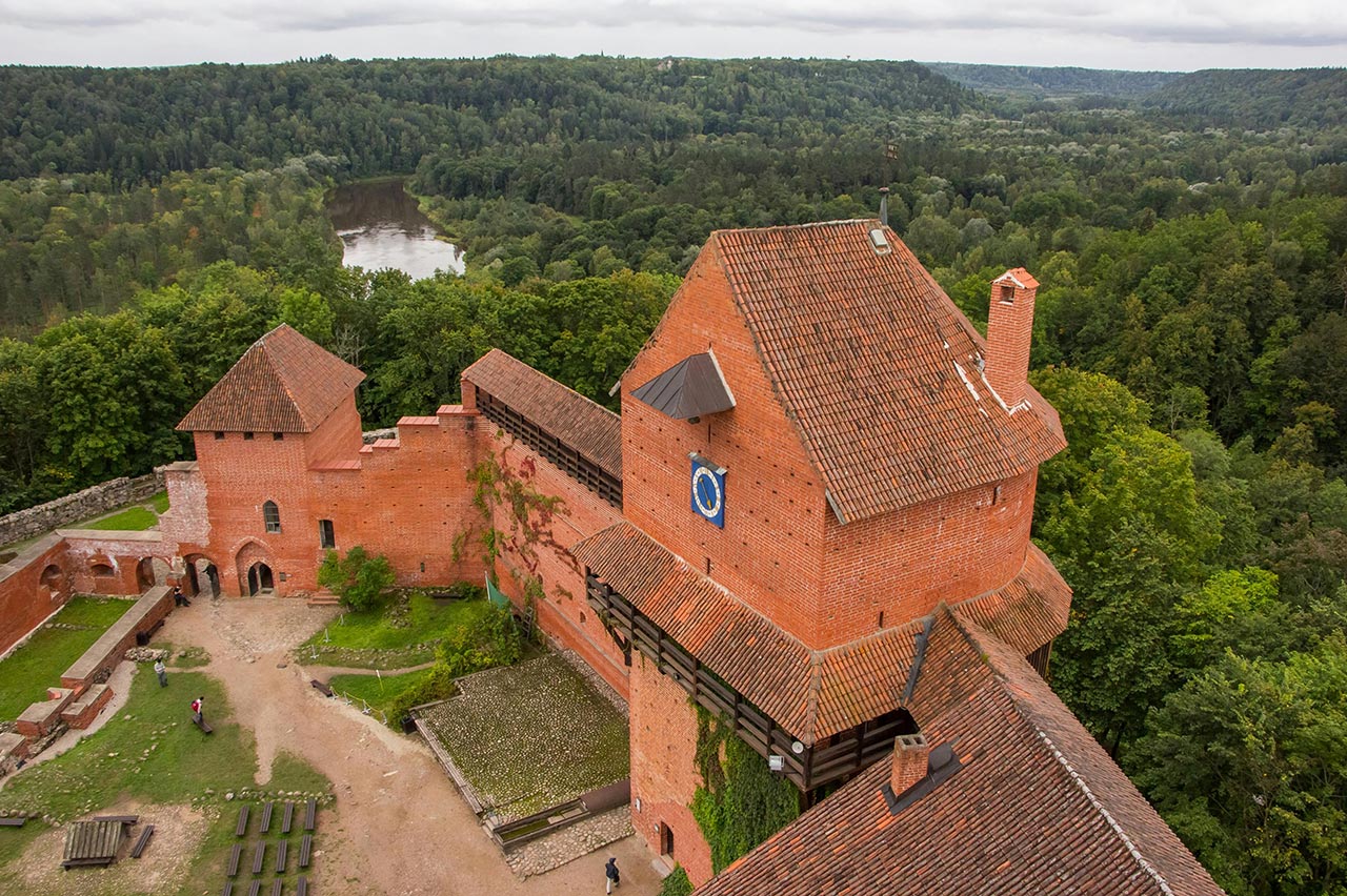 viaggi baltico tallin estonia castello turaida