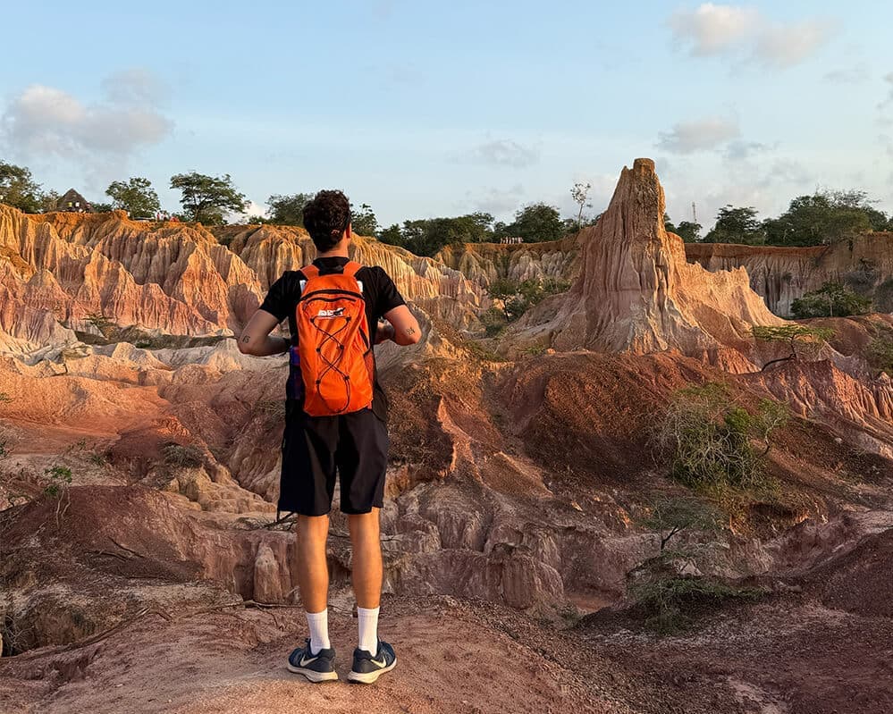 viaggio kenya africa giovani dream packer avventura paesaggio roccioso