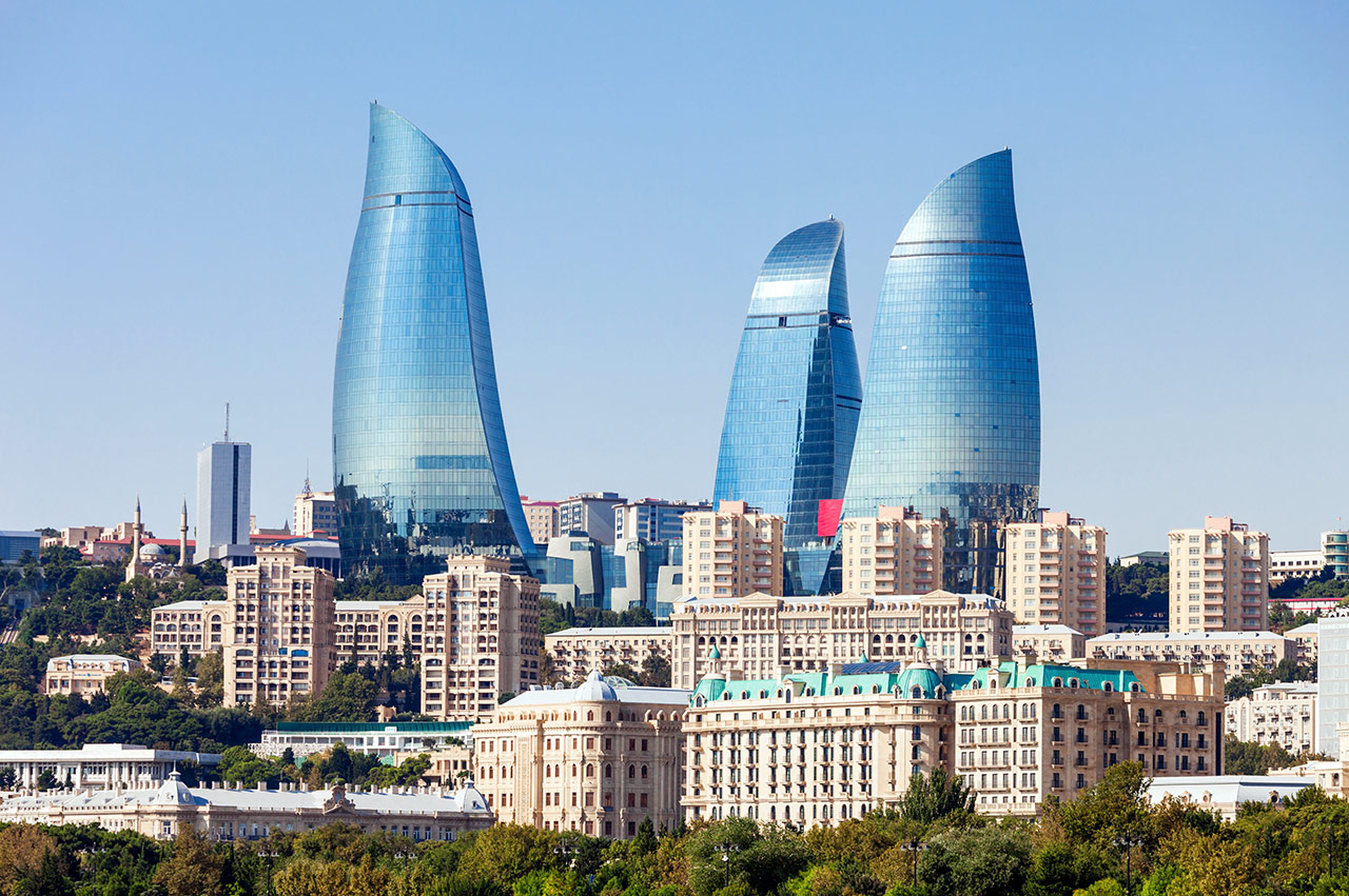 flame towers baku azerbaijan sky line viaggio caucaso