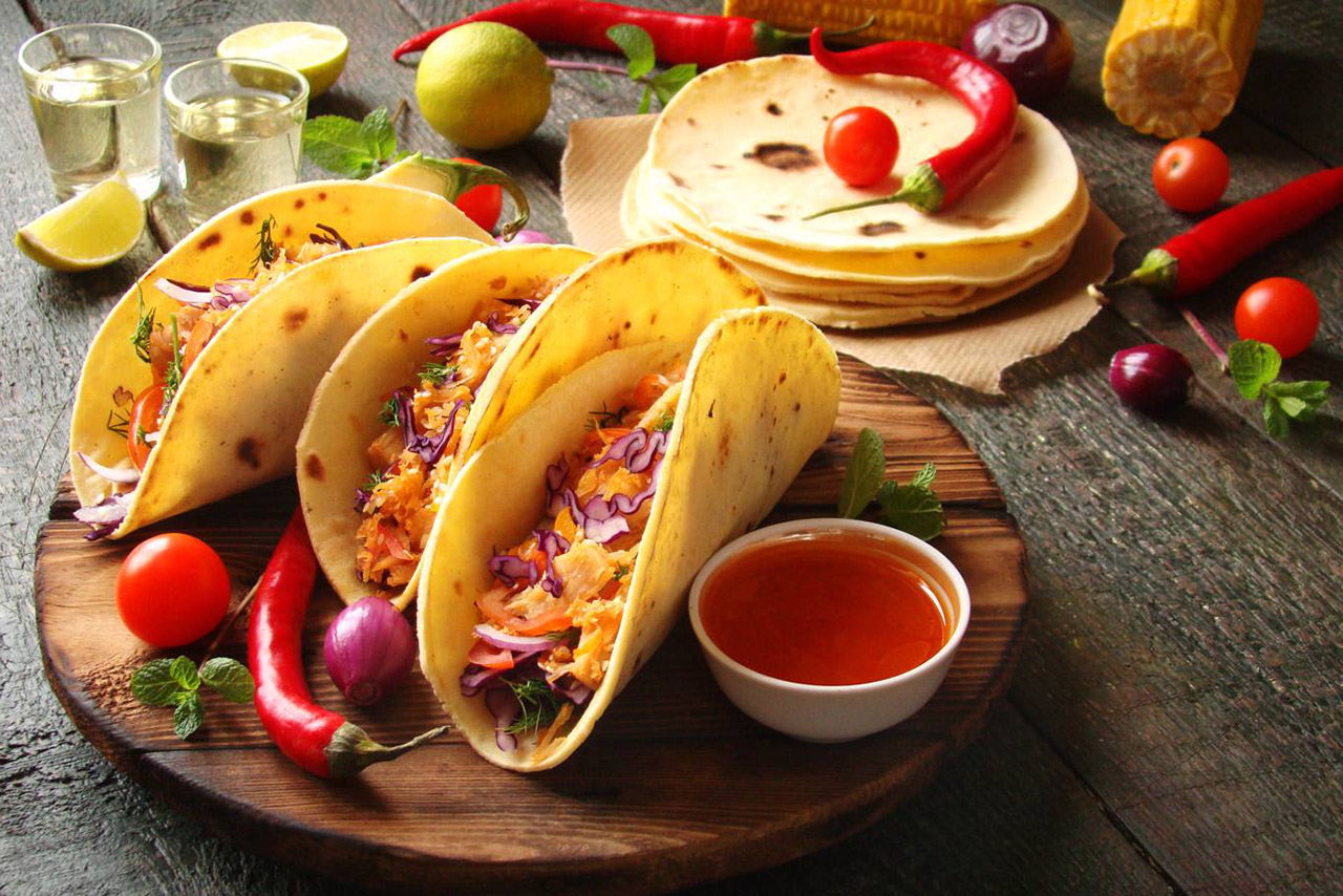 messico tacos pollo fritto avocado tortillas