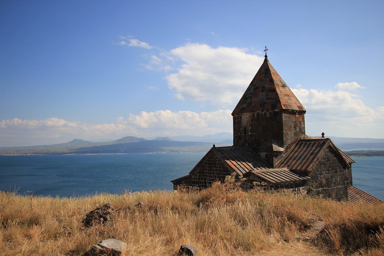 viaggio armenia caucaso lago sevan escursione perla blu