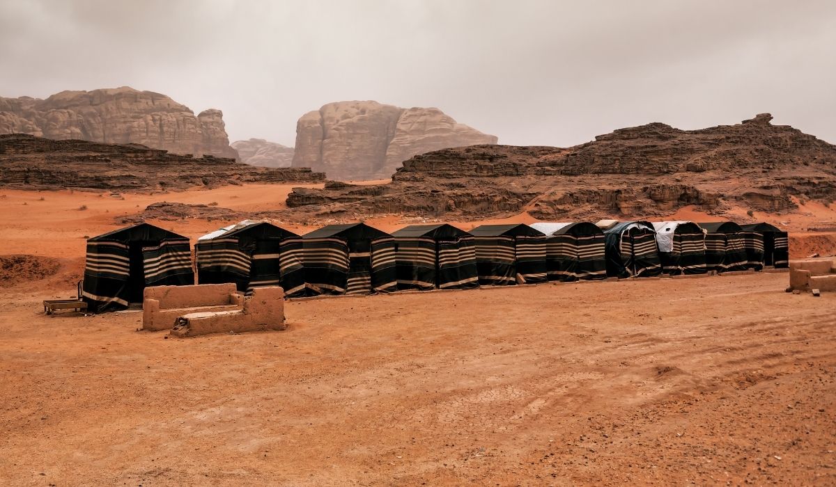 Emirati Arabi 8 cena nel deserto in un campo beduino emirati arabi uniti cercavacanze torino