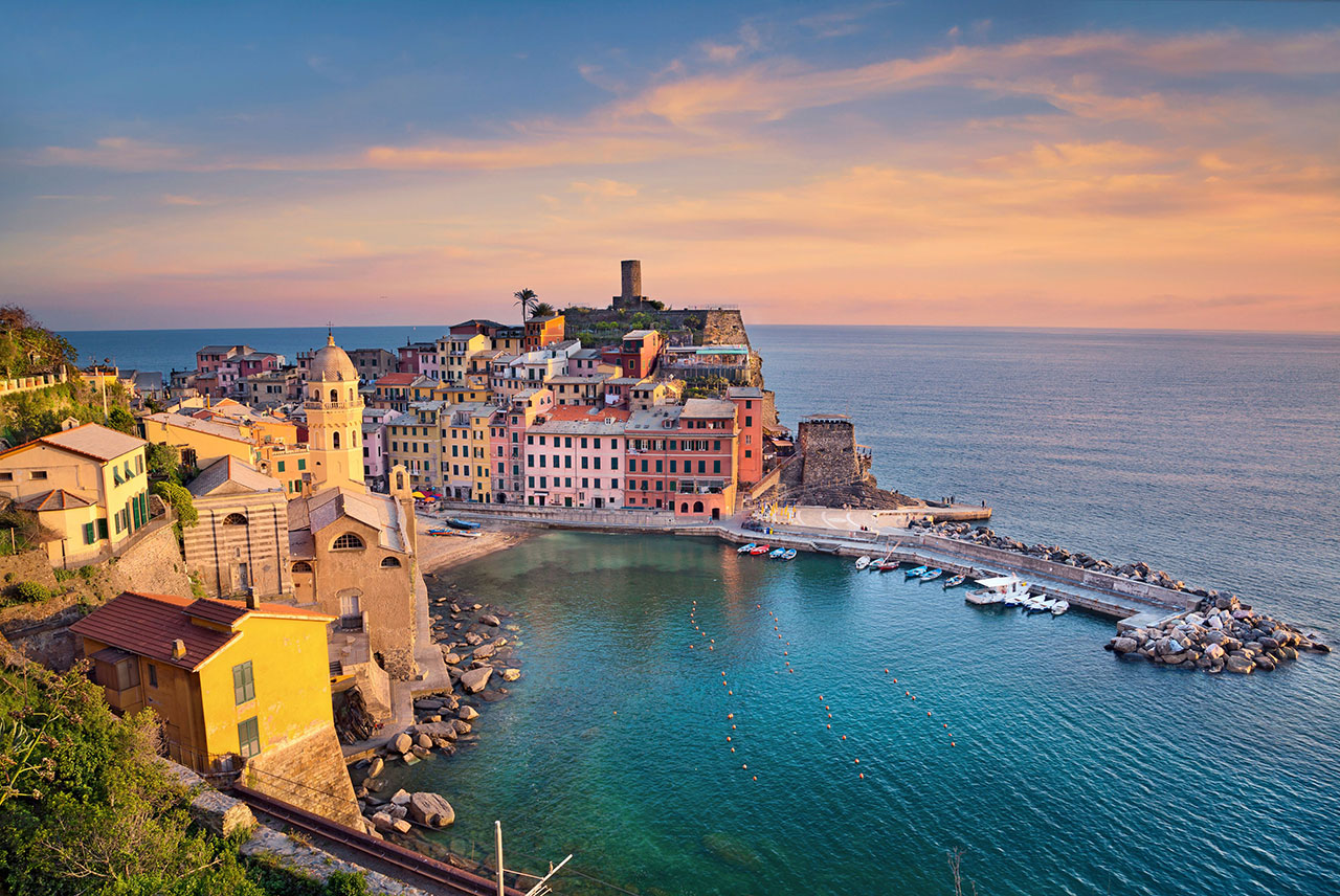 cinque terre liguria vernazza borgo ligure pescatori