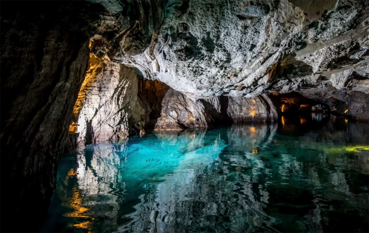 lago sotterraneo st leonard sion svizzera