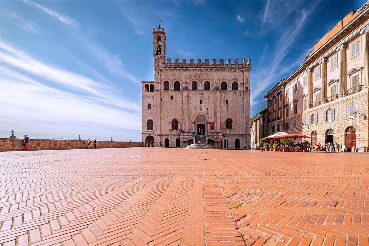 umbria viaggio pullman gubbio palazzo dei consoli