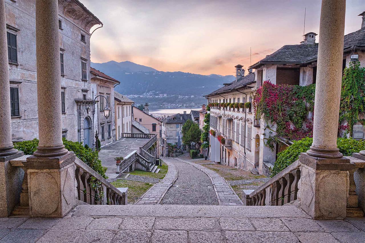 salita della motta orta san giulio lago dorta museo moca in giornata