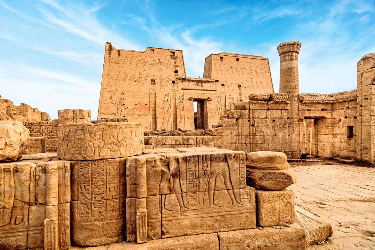 tour egitto tempio di horus edfu fiume nilo riva occidentale