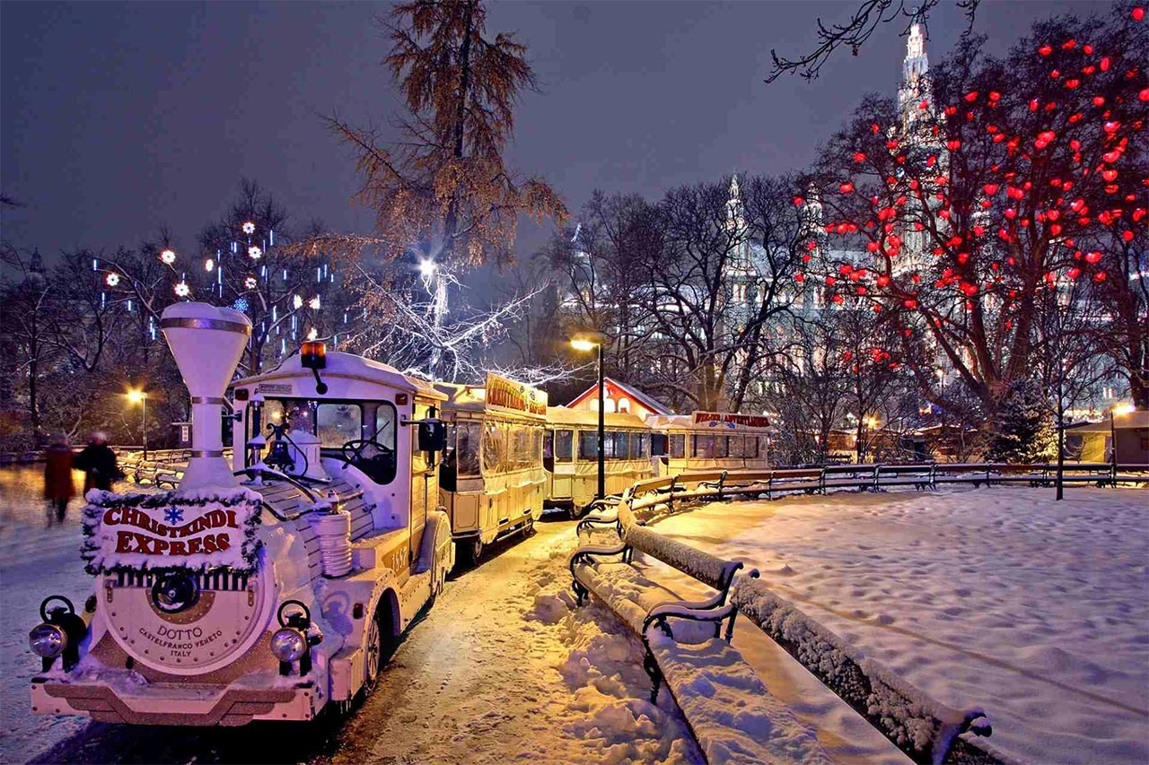 mercatini natale austria vienna rathauspark trenino christkindl