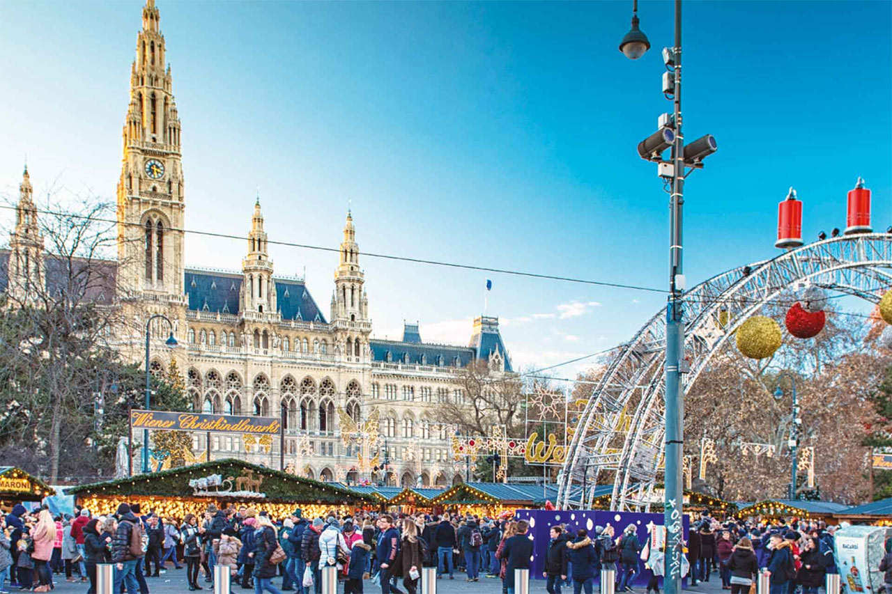 mercatini natale austria vienna rathausplatzjpg piazza municipio