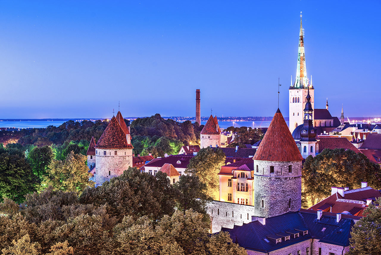 viaggio via baltica tallin estonia chiesa san olav
